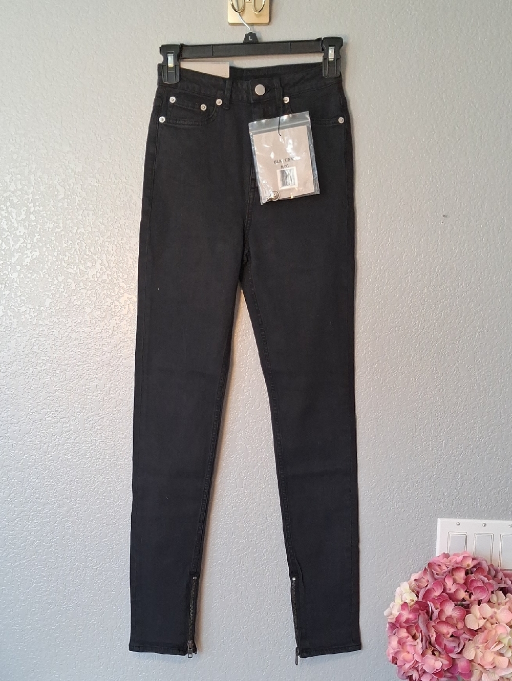 BLK DNM Black High-Rise Skinny Jeans with Ankle Zips